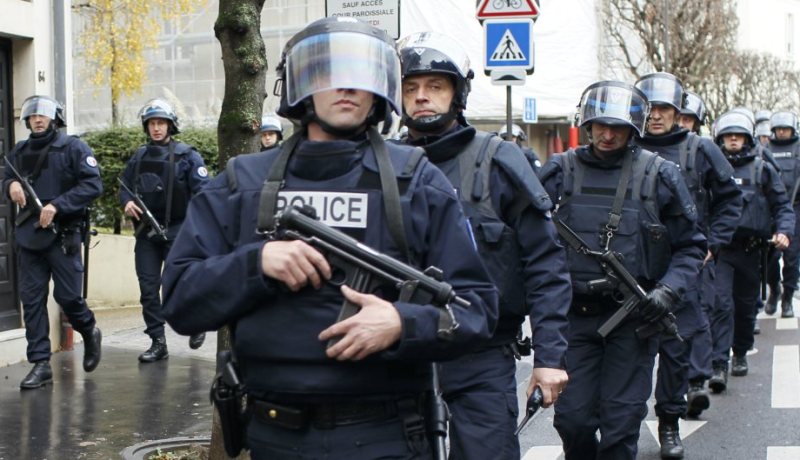 الشرطة الفرنسية تمنع تنظيم مظاهرة ضد قانون العمل في باريس